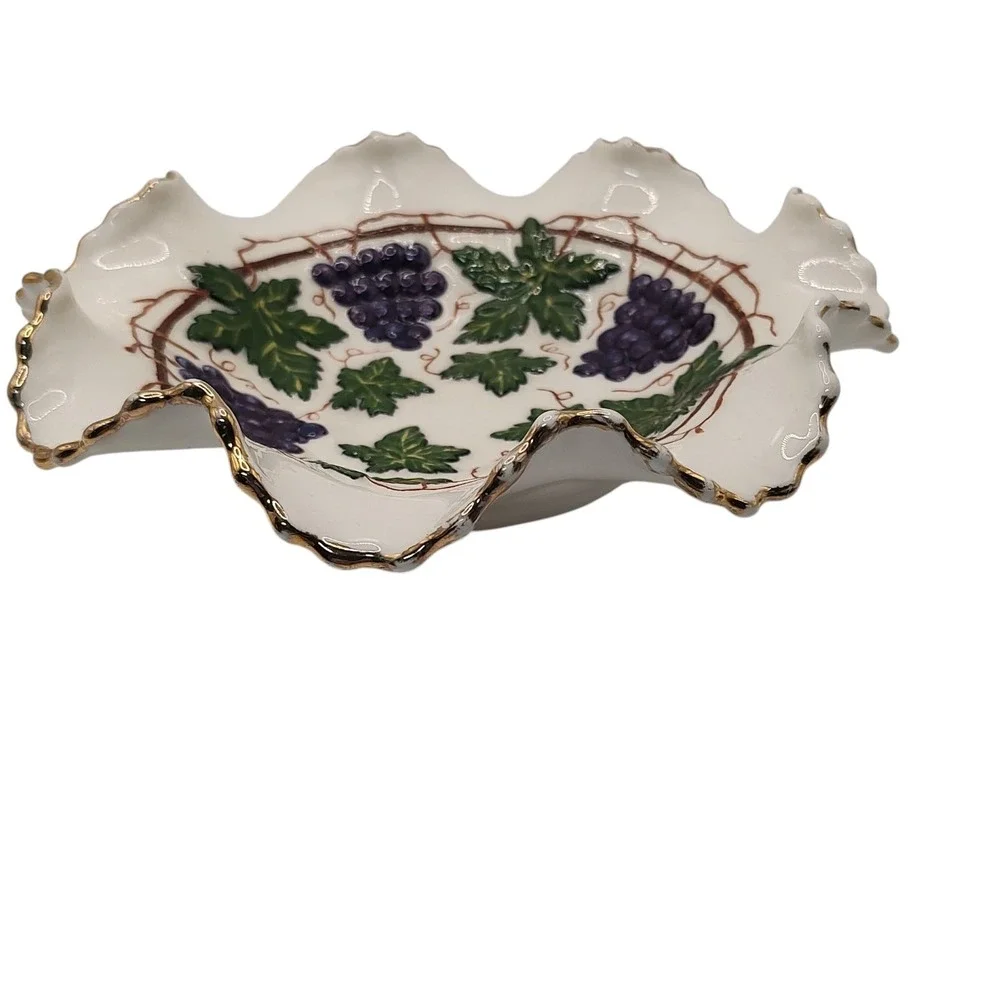 Hand Painted Bowl Raised Grapes Scalloped Leaf Vines Candy Dish Signed‎ SEE